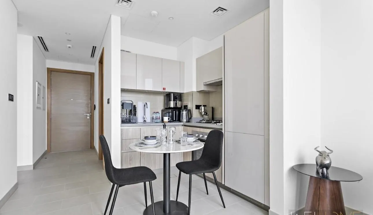 Sobha Waves With Amazing View Apartment Dubai